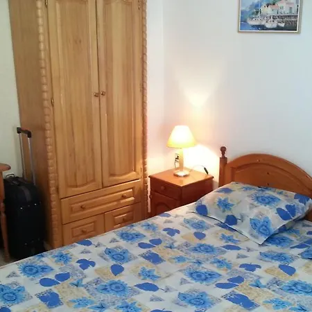Four Apartman *