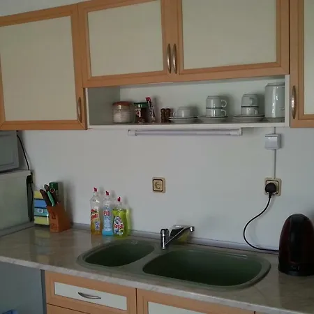 Apartman Four